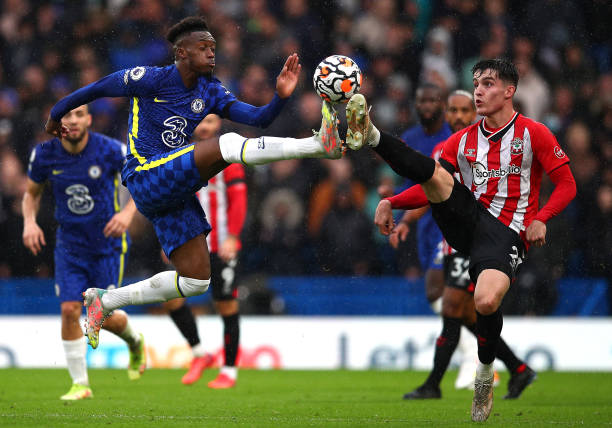 转会支出突 转会支出突